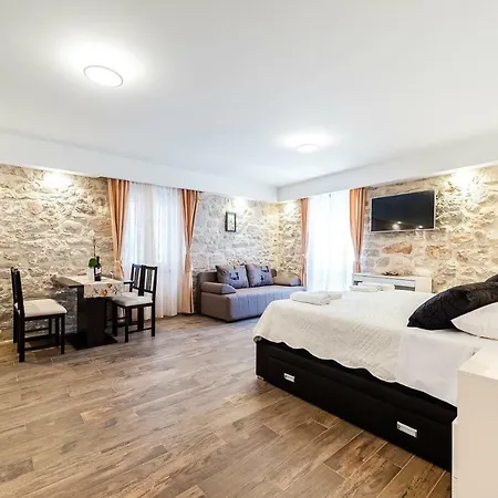 Apartments Palace Rialto Guest house 4*