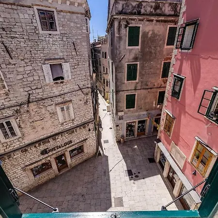 Apartments Palace Rialto Guest house 4*