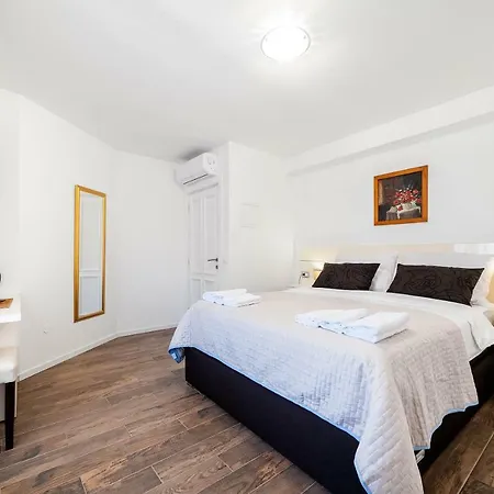 Apartments Palace Rialto Sibenik